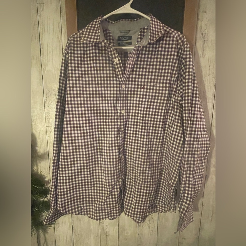 Nautica Flex Mens Shirt XL Red White Blue Plaid Wrinkle Resistant Classic Fit